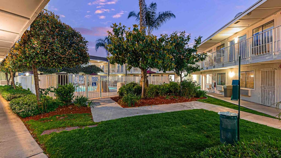 Motel 6 Temecula, CA - Historic Old Town, Temecula, Temecula