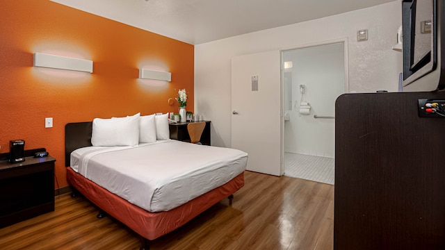 1 Full Bed | ADA/RI Shower/Premium/Mini Fridge