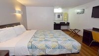 Motel 6 Hamburg, NY