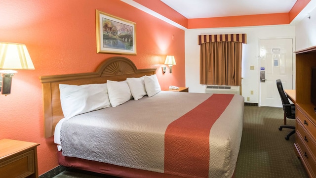 1 KING BED | SMOKING MICFRIDGE