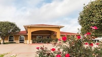 Motel 6 Alvarado, TX