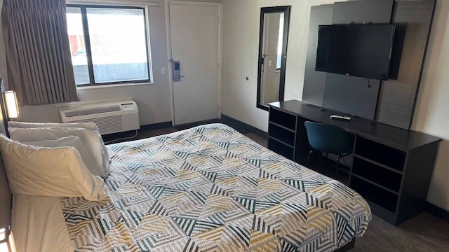 1 King Bed | Mobility Accessible RI Shower Nsmk