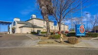 Motel 6 Lemoore, CA