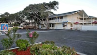 Motel 6 Monterey, CA