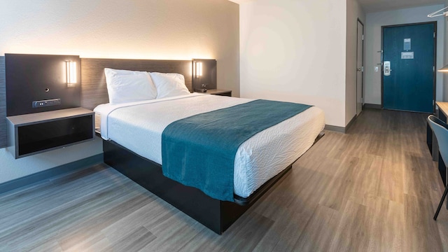 1 Queen Bed | Non-Smoking