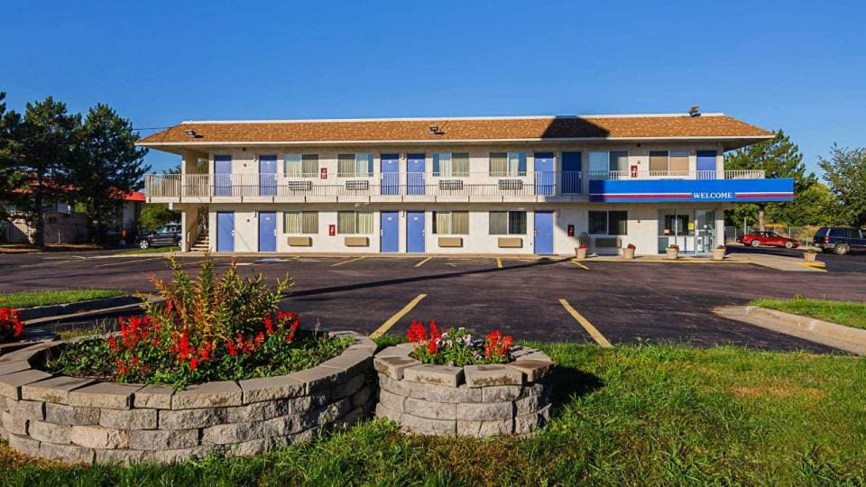 Motel 6 Hotels Near Me Easy Accommodations