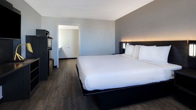 1 King Bed | Smoking, Micfridge