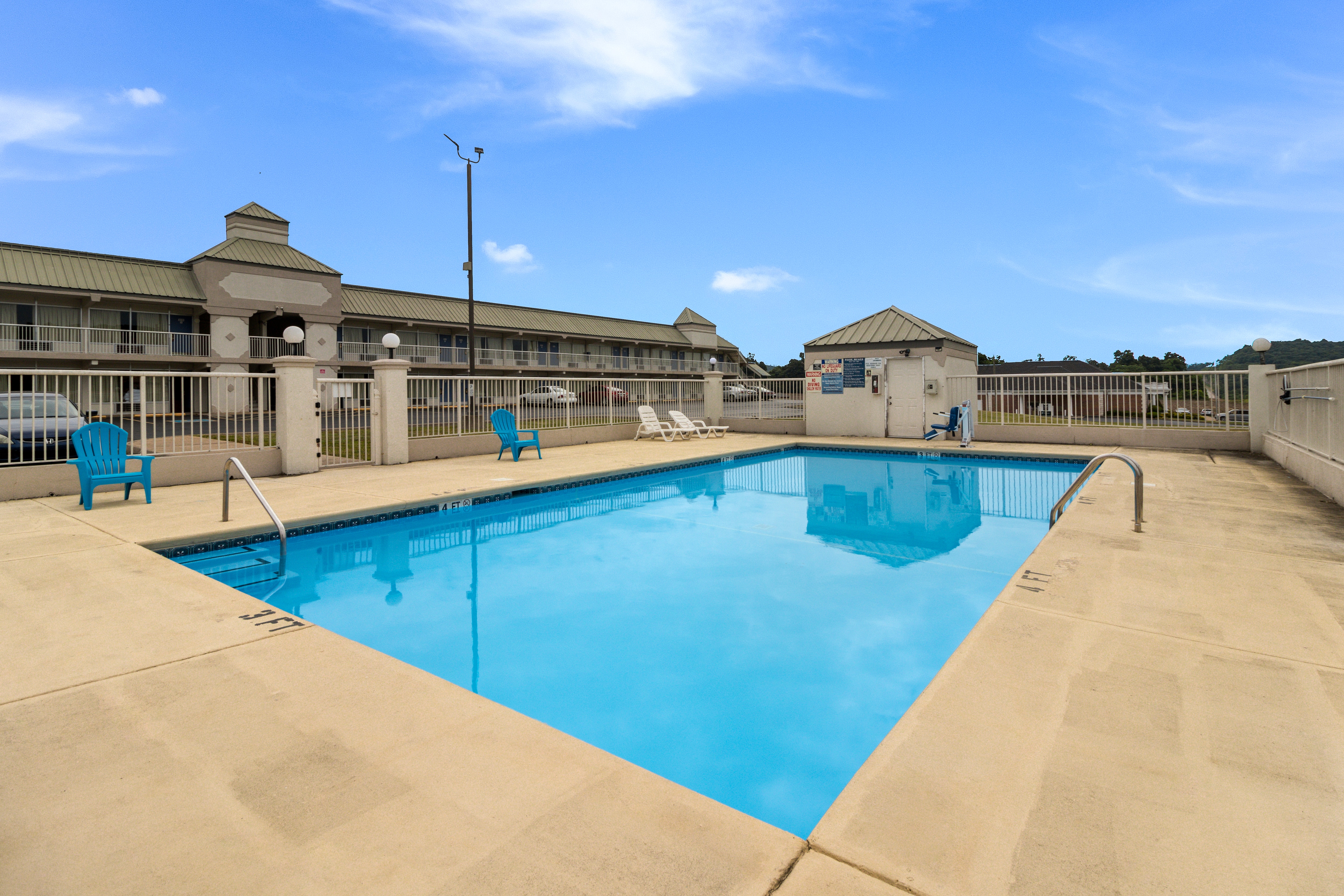 Motel 6 Pulaski, TN, Motel 6 PULASKI, Book @ $53