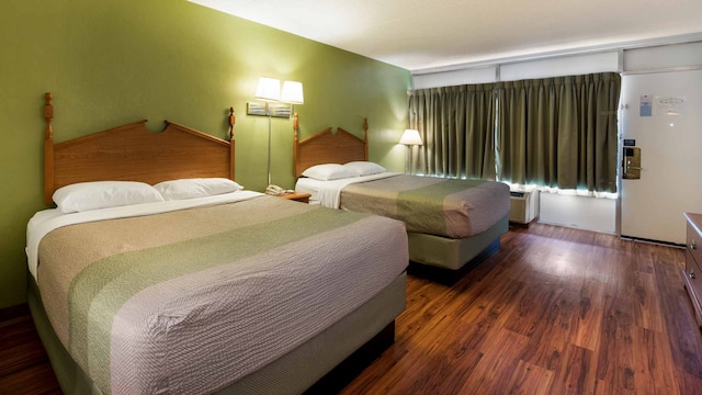 2 Full Beds | Mobility Accessible Tub Nsmk