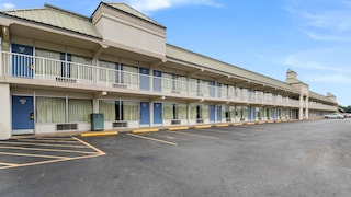 Motel 6 Pulaski, TN