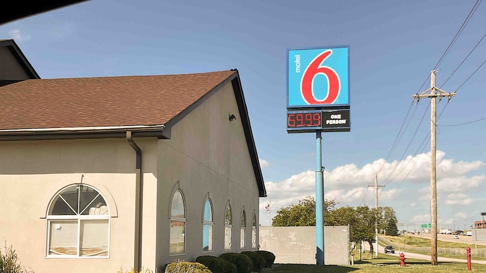 Motel 6 Omaha, NE - IAT West, C68028, Omaha NE