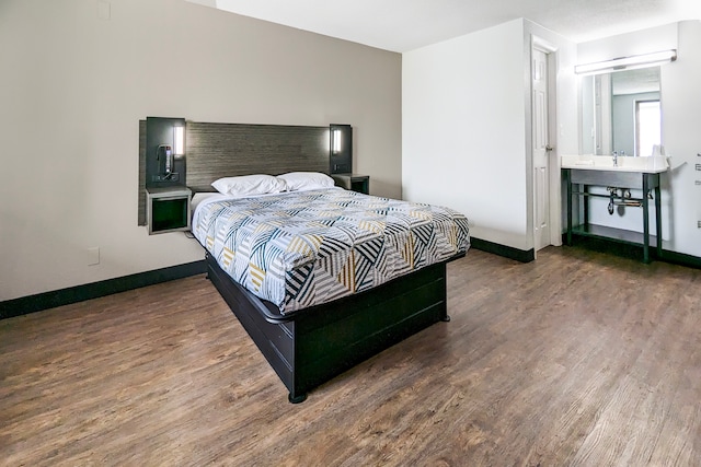 1 Queen Bed | ADA/Tub/Micfridge