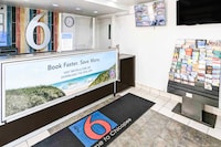 Motel 6 Chicopee, MA - Springfield