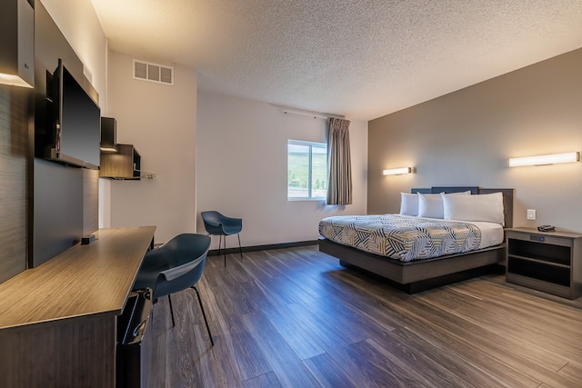 1 Queen Bed | Non-Smoking, Mini Fridge