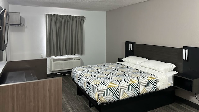 1 Queen Bed | Mobility Accessible Tub Nsmk