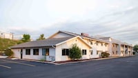 Motel 6 Omaha, NE