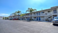 Motel 6 Rowland Heights, CA - Los Angeles - Pomona