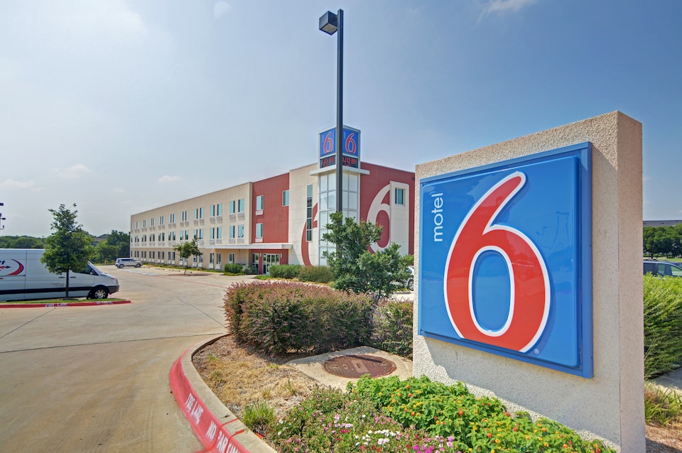Motel 6 Roanoke, TX - Northlake - Speedway, Roanoke, Roanoke