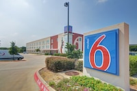 Motel 6 Roanoke, TX - Northlake - Speedway