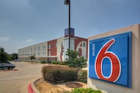 Motel 6 Roanoke, TX - Northlake - Speedway