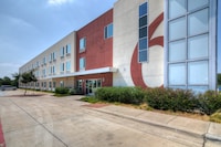 Motel 6 Roanoke, TX - Northlake - Speedway