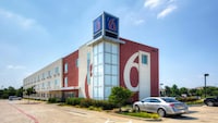 Motel 6 Roanoke, TX - Northlake - Speedway