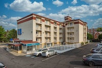 Motel 6 Washington, DC