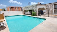 Motel 6 San Antonio, TX - Northwest Medical Center
