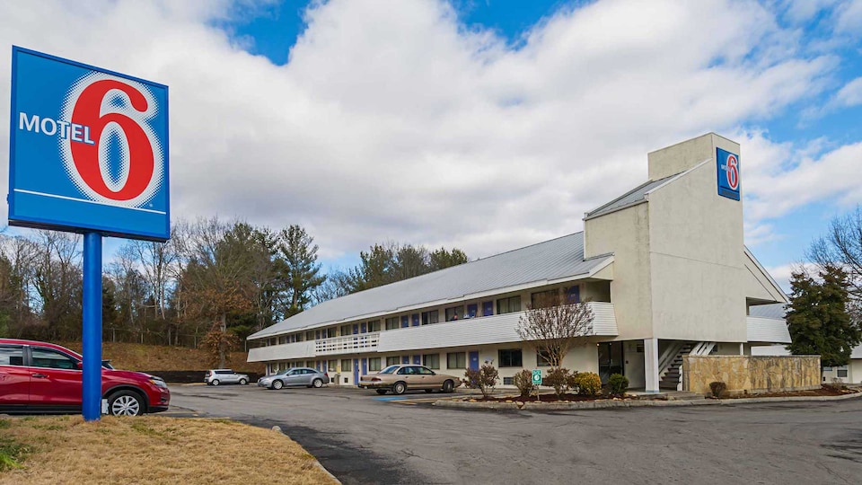 Motel 6 Knoxville, TN - North, C37912, Knoxville TN