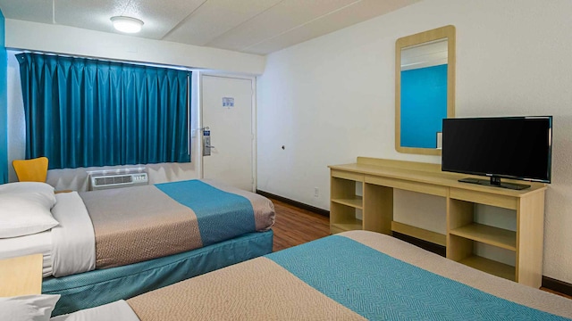 2 FULL BEDS | MOBILITY ACCESSIBLE TUB