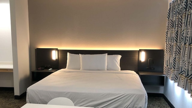 1 King Bed | Mobil Acc RI Shwr Nsmk Kitchen