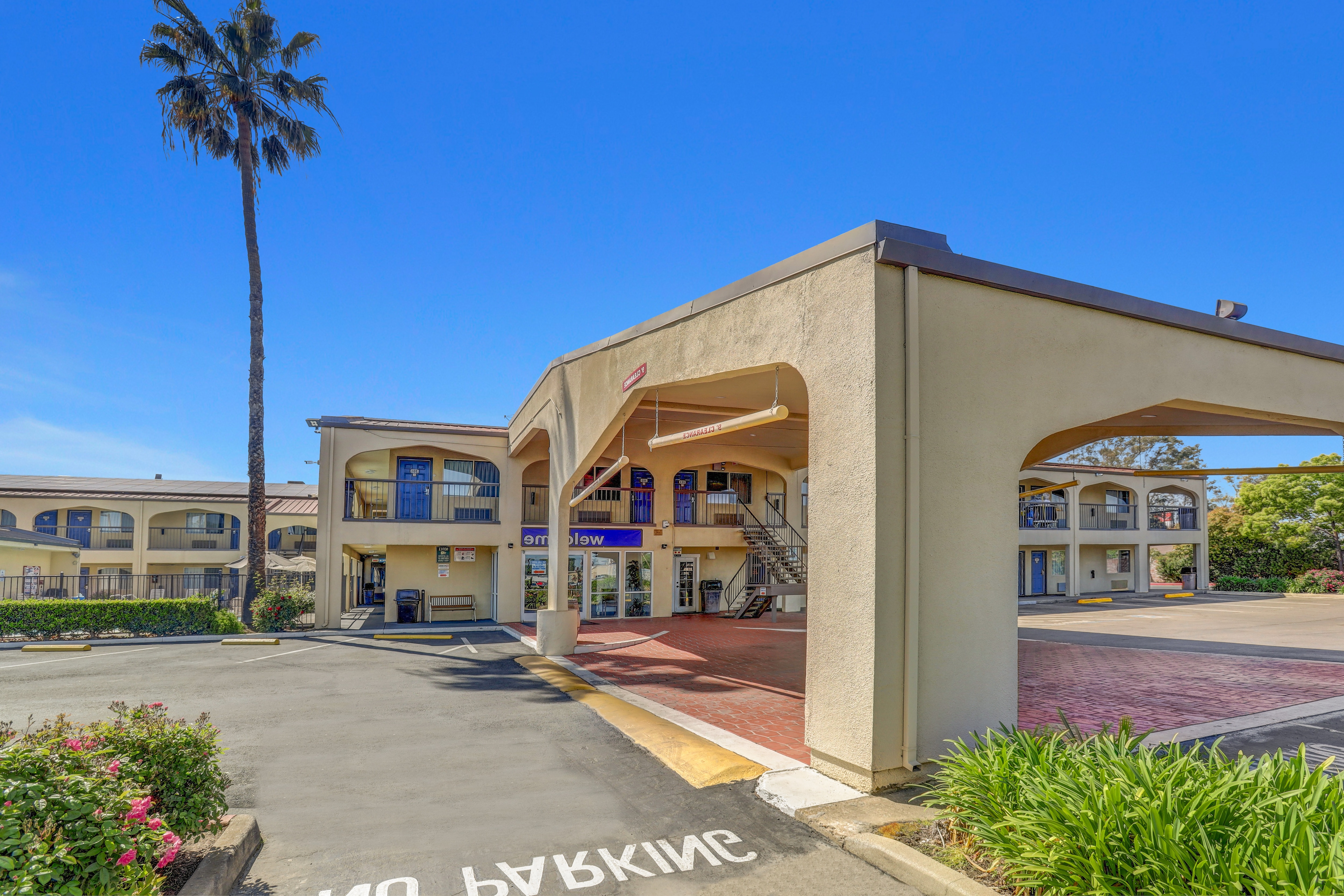 Motel 6 Lodi, CA | Budget-Friendly & Low Rates