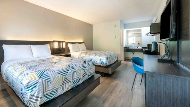 2 Full Beds | Non-Smoking