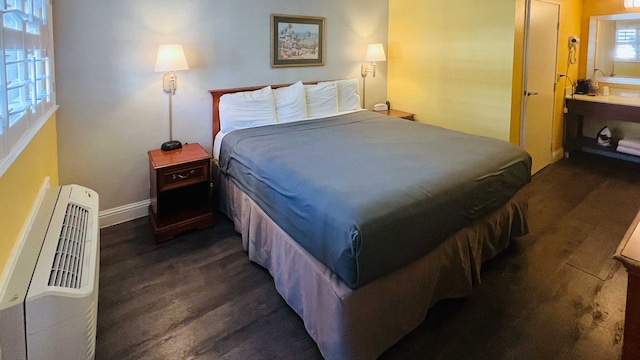 1 King Bed | Non-Smoking