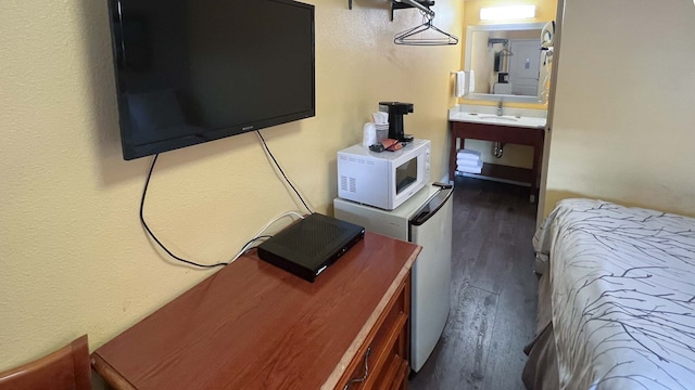 1 Queen Bed | Non-Smoking