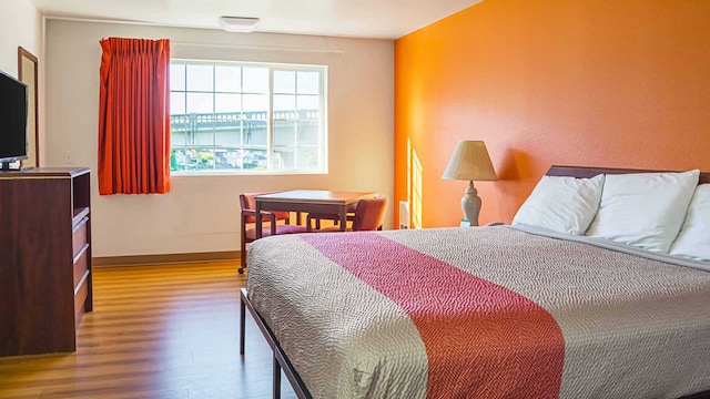 1 KING BED | MOBIL ACCESS TUB NSMK MICFRIDG