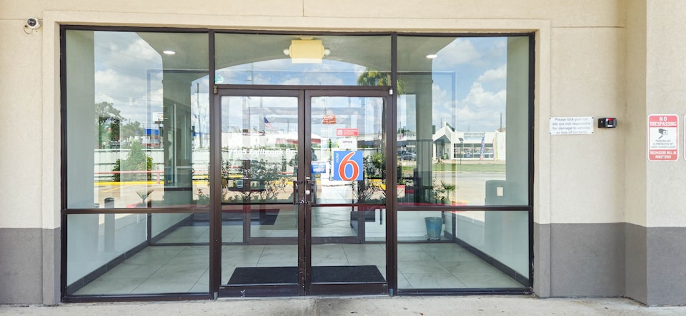 Motel 6 Houston, TX – Hwy 249 and Fallbrook, C77086, Houston