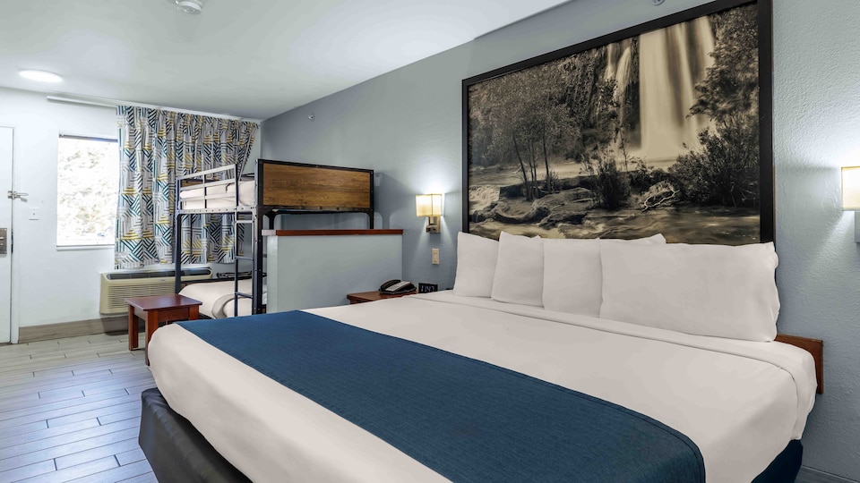 Studio 6 Flagstaff, AZ, C86004-2, Flagstaff AZ