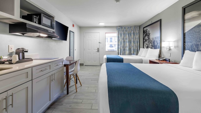 2 Queen Beds | Non-Smoking, Kitchen