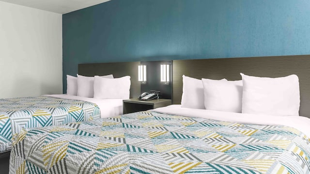 2 Queen Beds | Non-Smoking, Micfridge