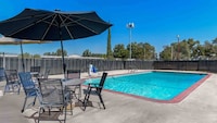 Studio 6 Suites Madera, CA - Yosemite