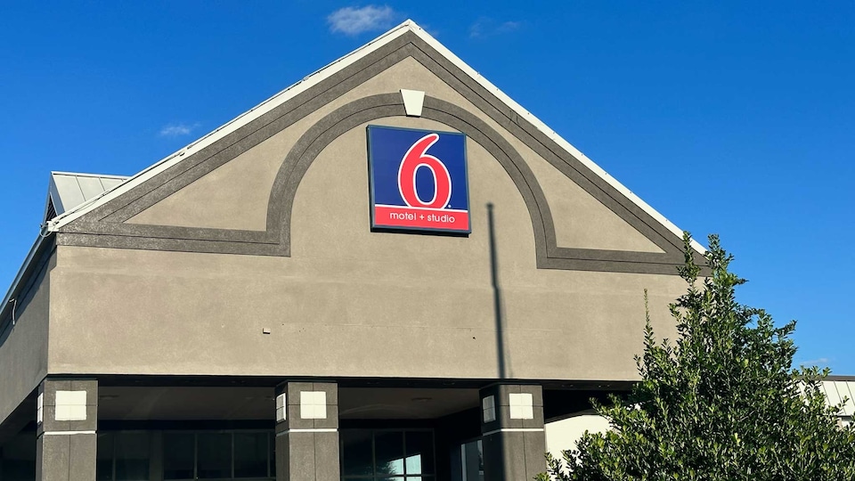 Motel 6 Rock Hill, SC - Cherry Road, Rock Hill_2, Rock Hill