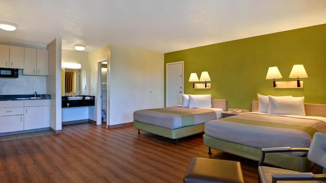 2 Queen Beds | Kitchen