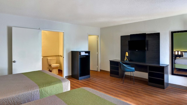 2 Queen Beds | ADA/Tub