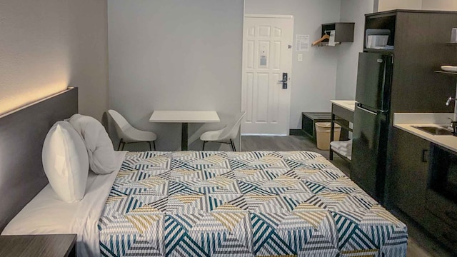 1 King Bed | Non-Smoking, Kitchen