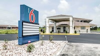 Motel 6 Berea, KY
