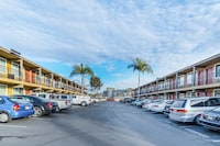 Motel 6 San Diego, CA - Southbay