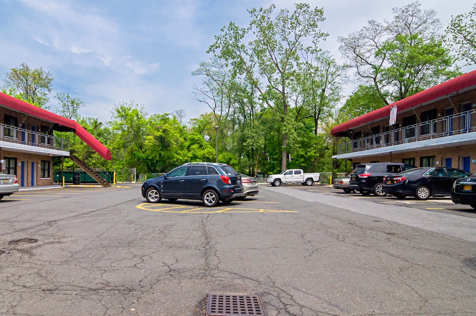 Motel 6 Elmsford, NY - White Plains, Elmsford, Elmsford