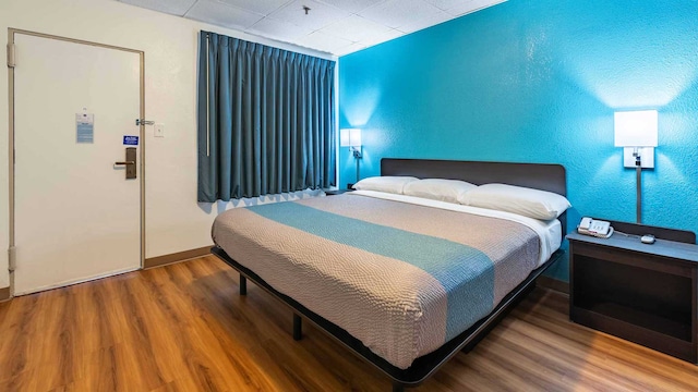 1 King Bed | Non-Smoking