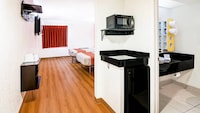 Motel 6 Tampa, FL - Fairgrounds